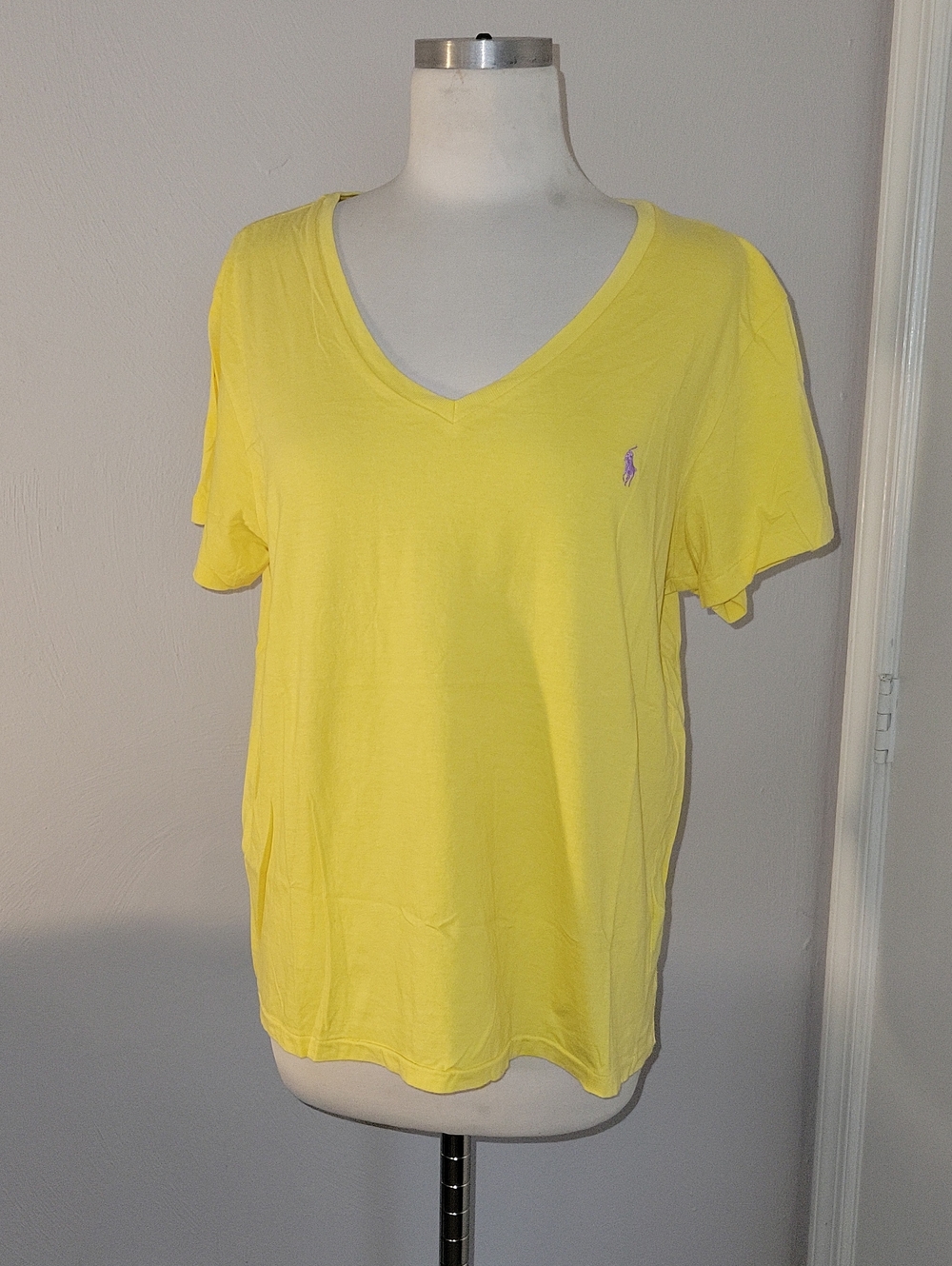 Ralph Lauren Yellow V-Neck Short Sleeve Tee Size LARGE
